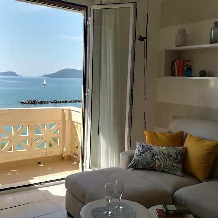 Il Faro Dei Poeti Apartment เลริชี ภายนอก รูปภาพ