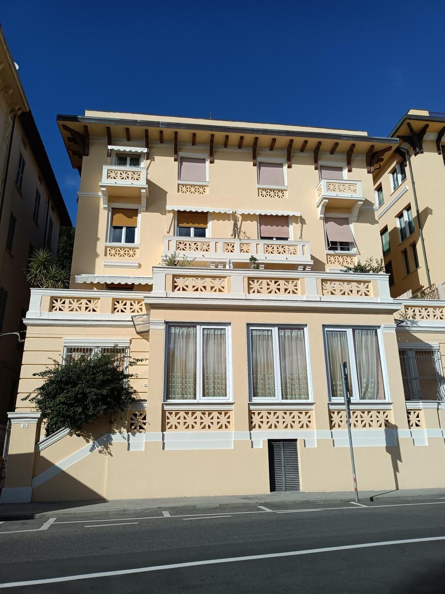 Il Faro Dei Poeti Apartment เลริชี ภายนอก รูปภาพ