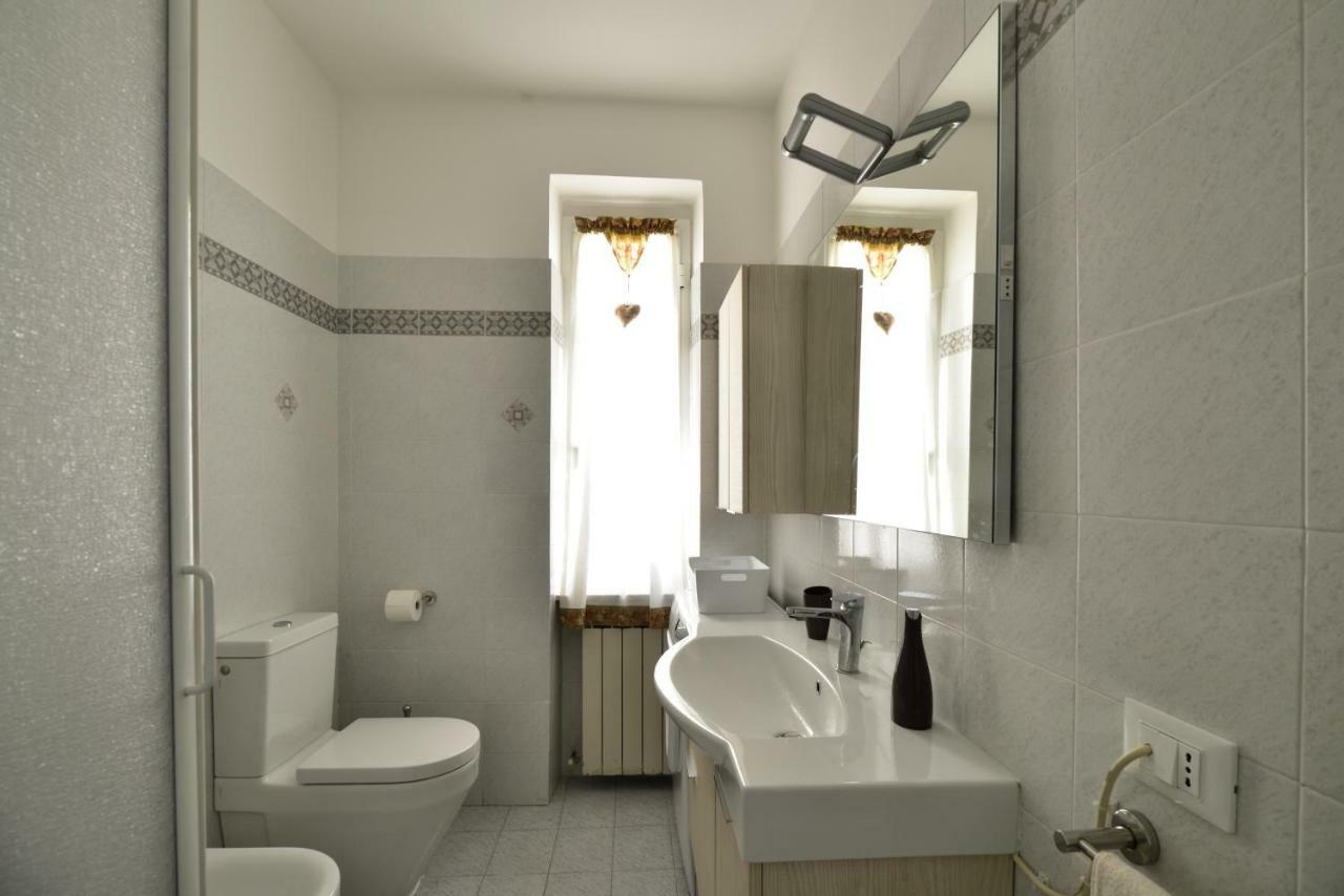 Il Faro Dei Poeti Apartment เลริชี ภายนอก รูปภาพ